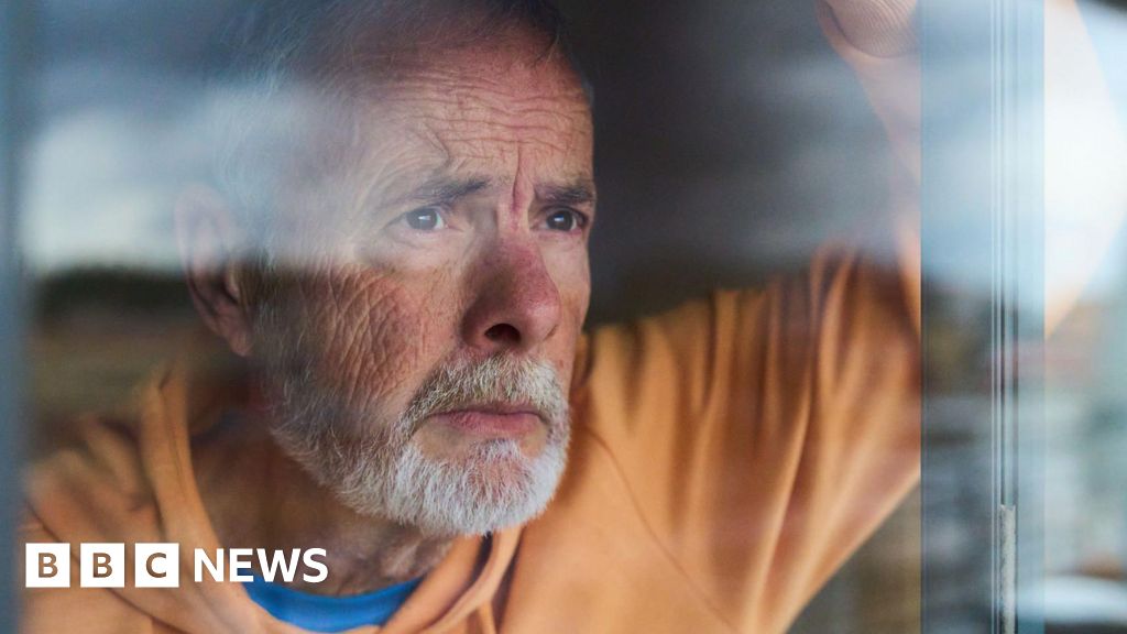 Healthy life expectancy falls across Scotland