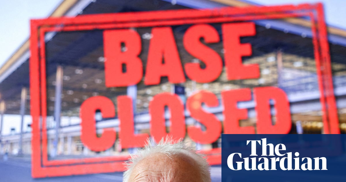 Ryanair to shut Berlin base as it blames rise in German aviation tax