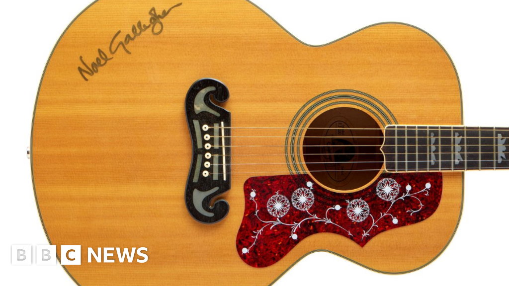 Signed Oasis 'Wonderwall' guitar up for auction