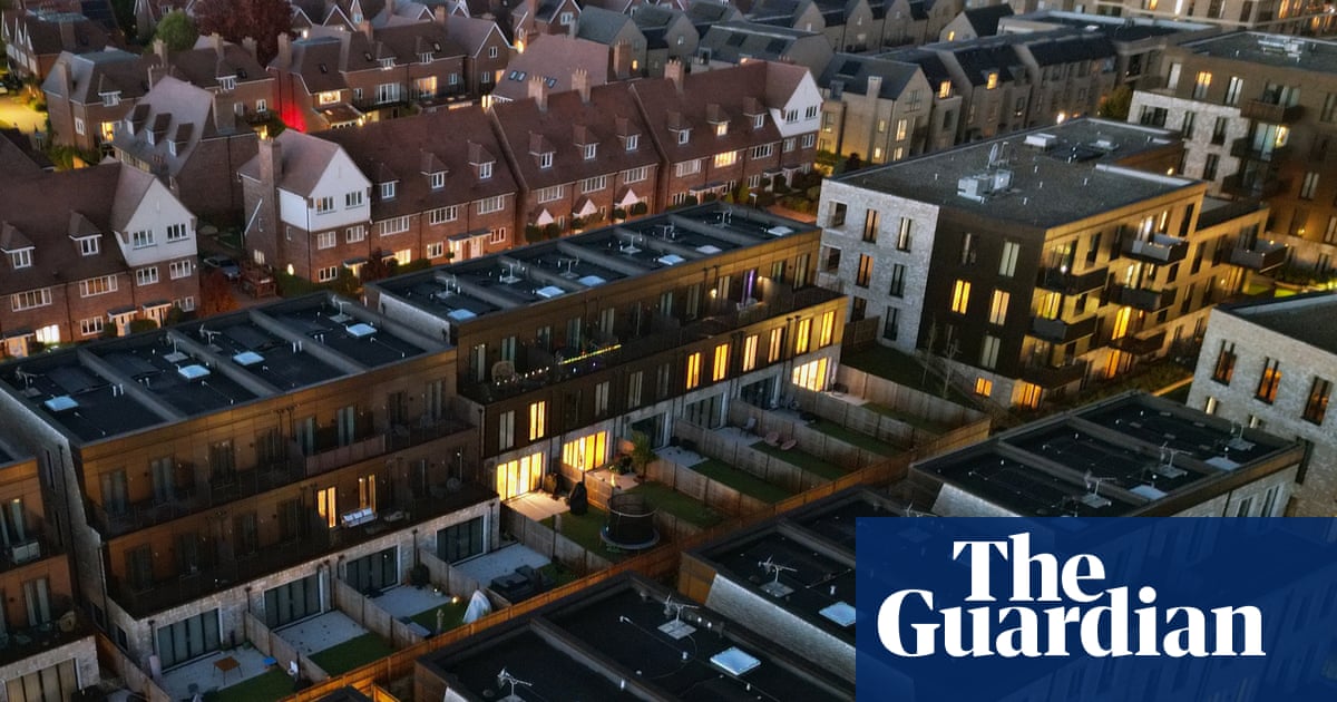 British energy bills forecast to hit three-year high this winter