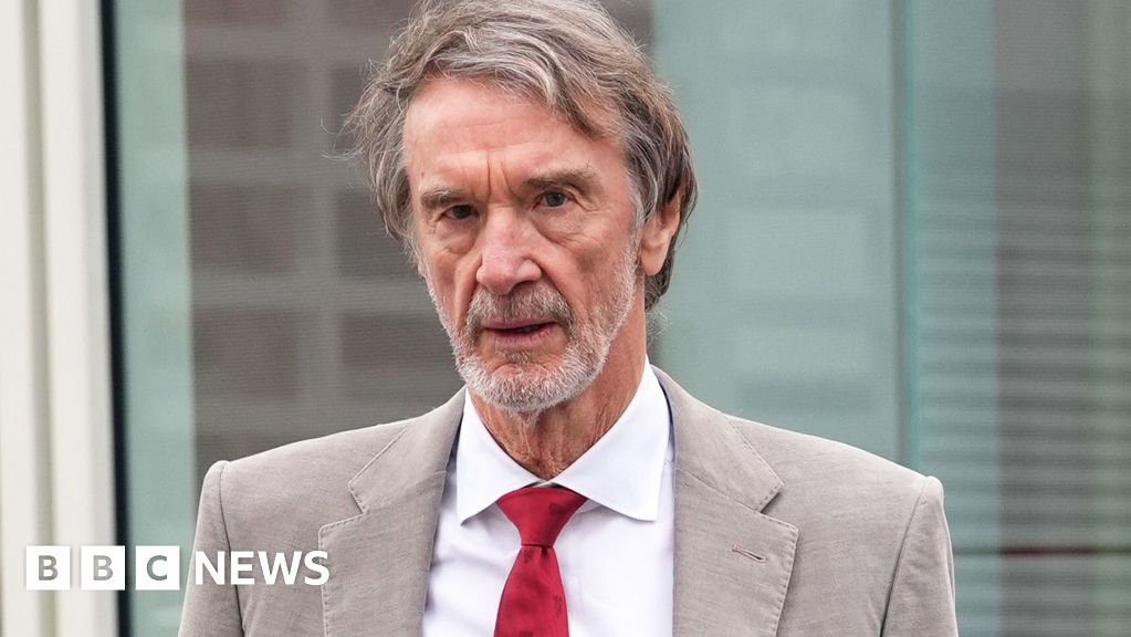 Starmer tells Sir Jim Ratcliffe to apologise for saying UK 'colonised by immigrants'