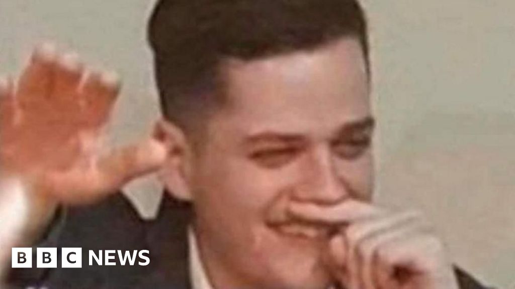Reform candidate quits Senedd election after appearing to do Nazi salute