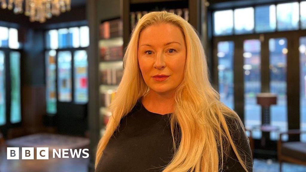 The bookshop aiming to spice up romance reading