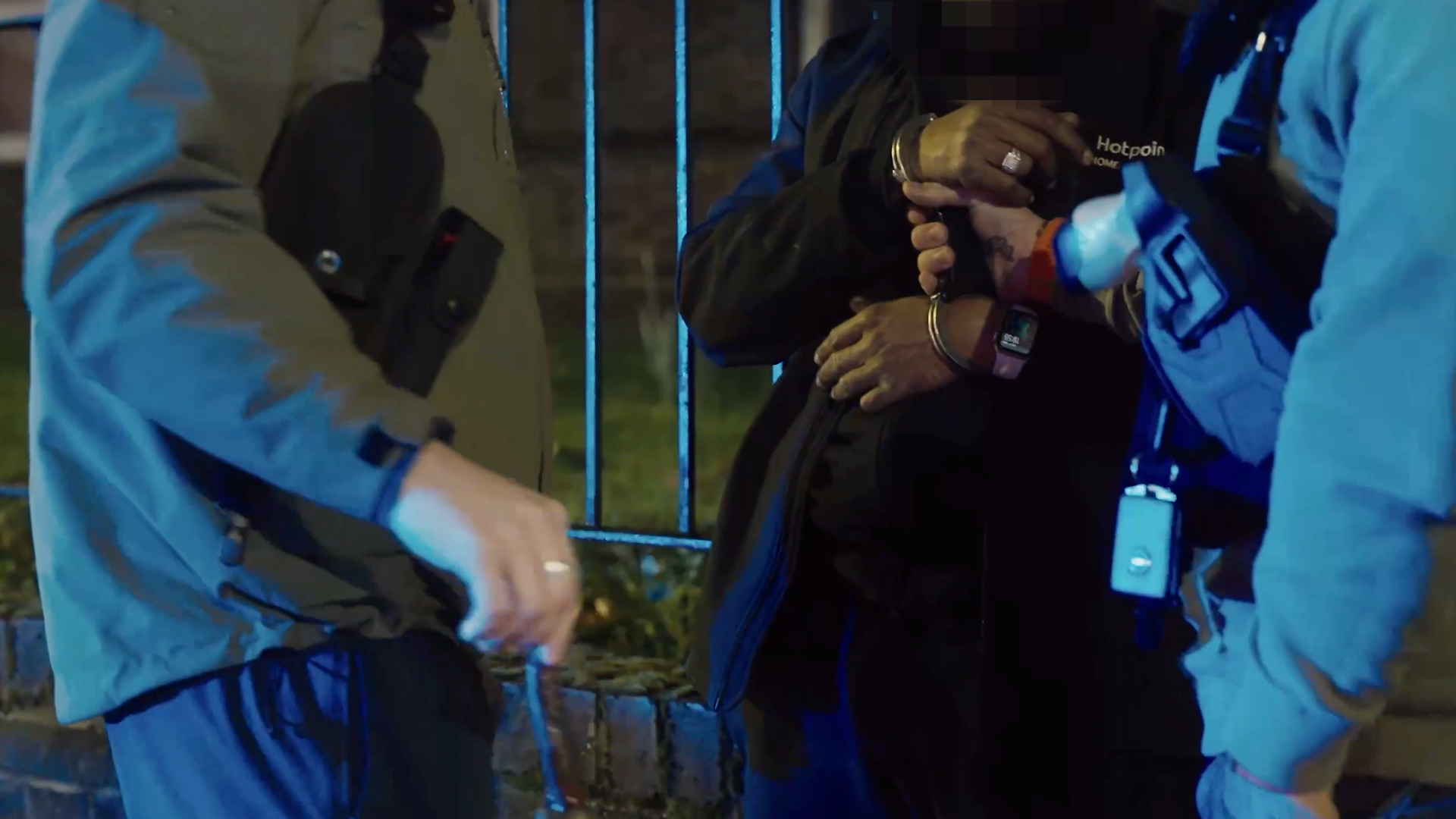 Hundreds arrested for stealing phones - as video shows brazen thefts