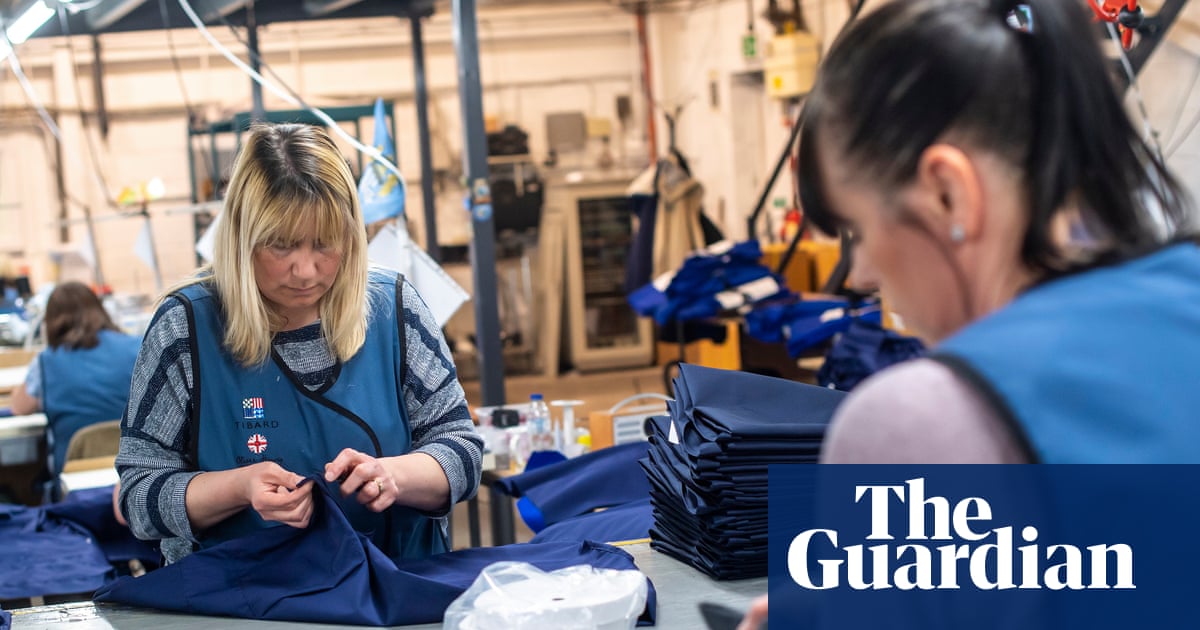 Make NHS and military uniforms in UK, fashion firms urge Burnham