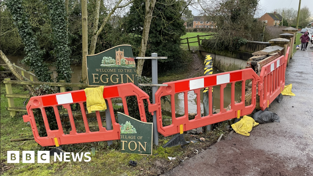 Man dies after entering flood water in police chase