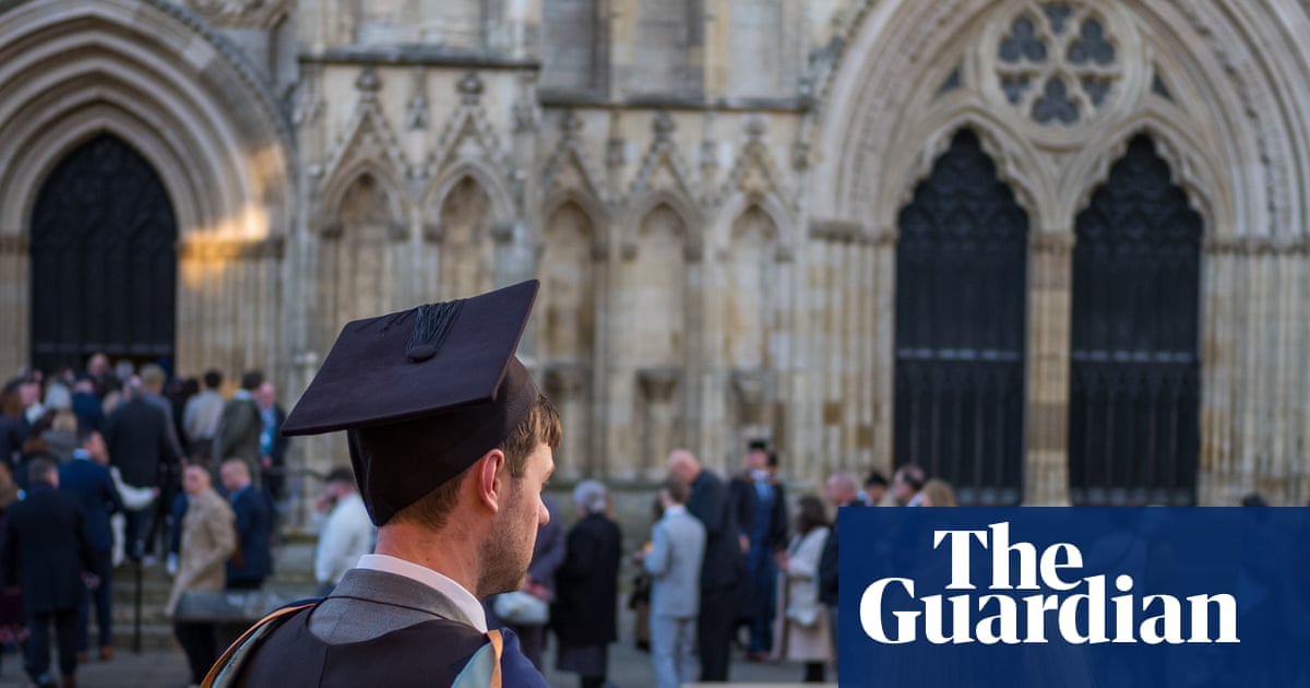 UK universities face ‘financial crisis’ amid collapse in international students