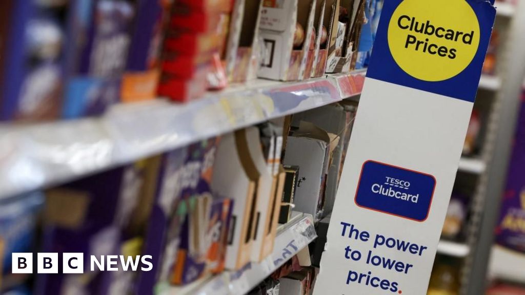 Tesco plans to give under-18s Clubcard access this year